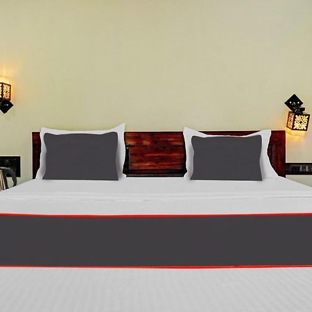 Collection O Shovi Beach View Resort 阿里巴格 外观 照片
